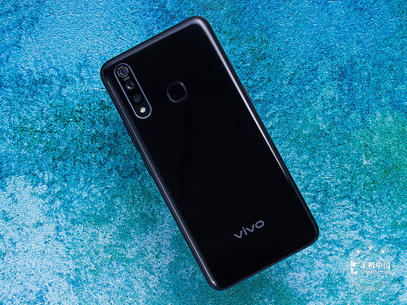 vivo z5x(6 128gb)手机整体外观图片大图_vivoz5x 6 128gb图片_手机