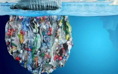 陈根：塑料污染汹涌而来，连呼吸都是塑料的形状